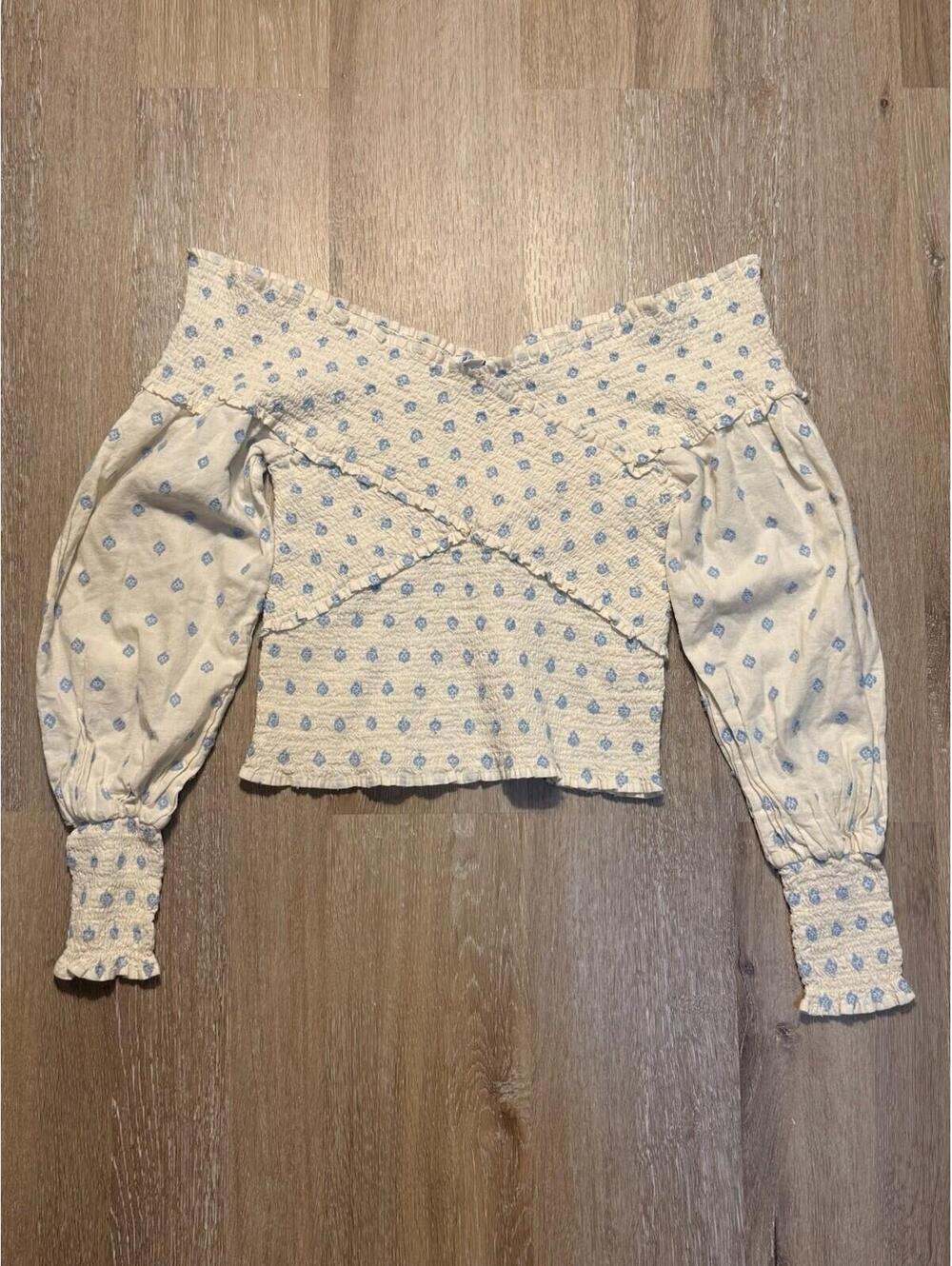 Cute White & Blue Smocked Off Shoulder Top BB Dakota By Steve Madden Size M